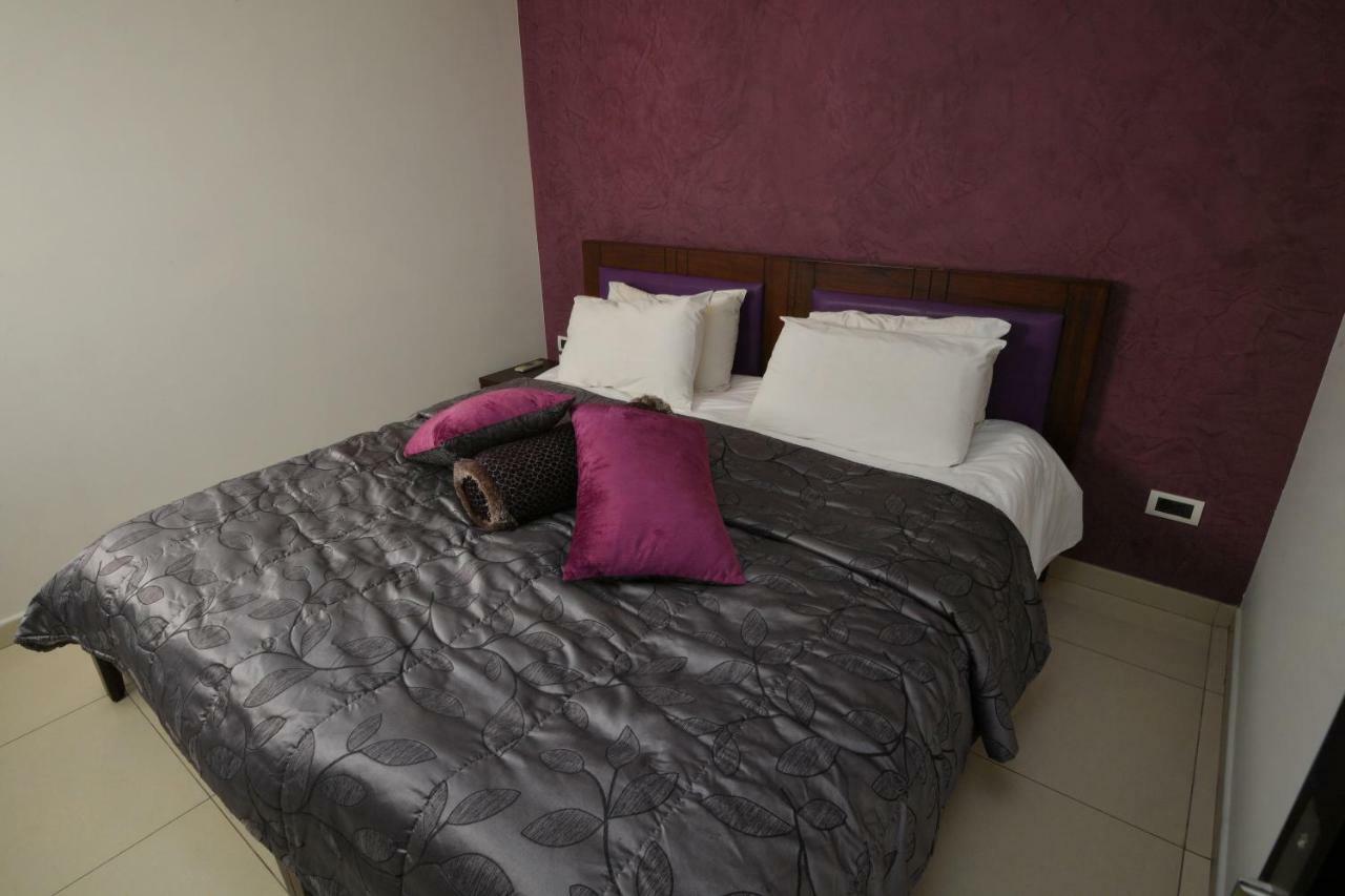 Hollywood Inn Boutique Hotel Jounieh Exterior foto