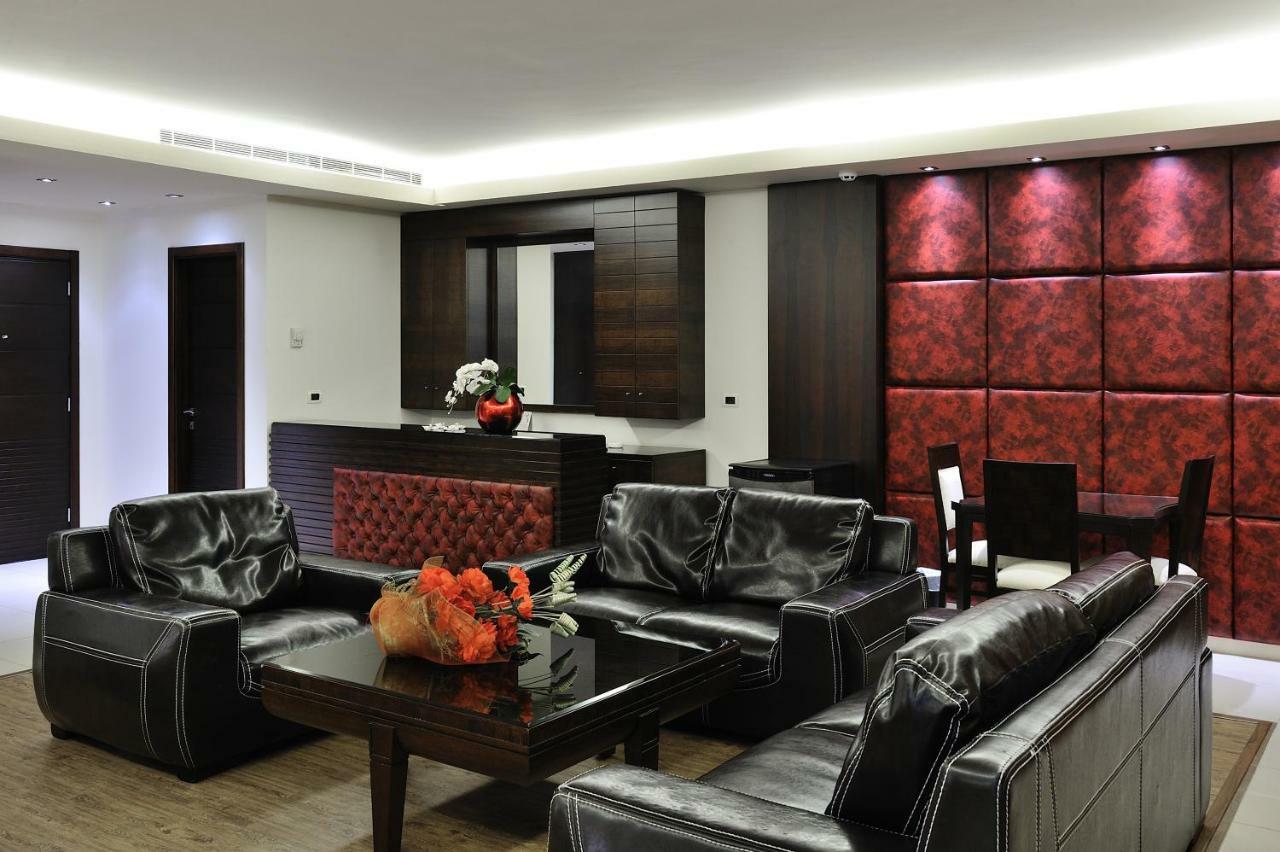 Hollywood Inn Boutique Hotel Jounieh Exterior foto