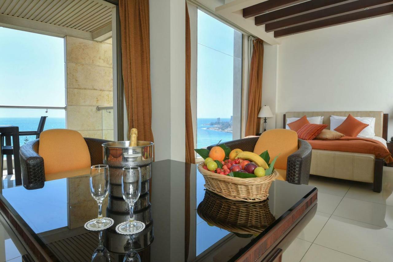 Hollywood Inn Boutique Hotel Jounieh Exterior foto