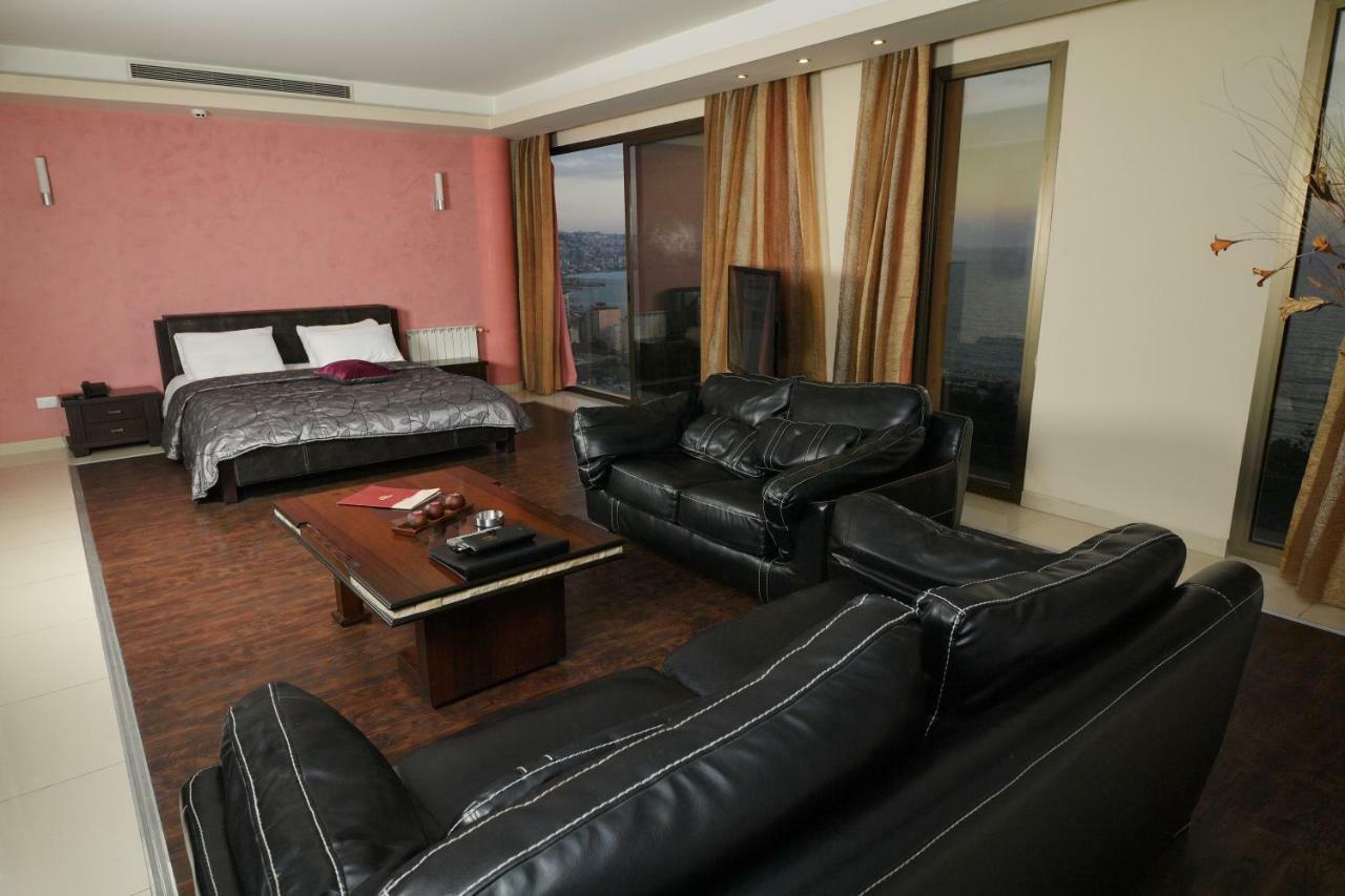 Hollywood Inn Boutique Hotel Jounieh Exterior foto