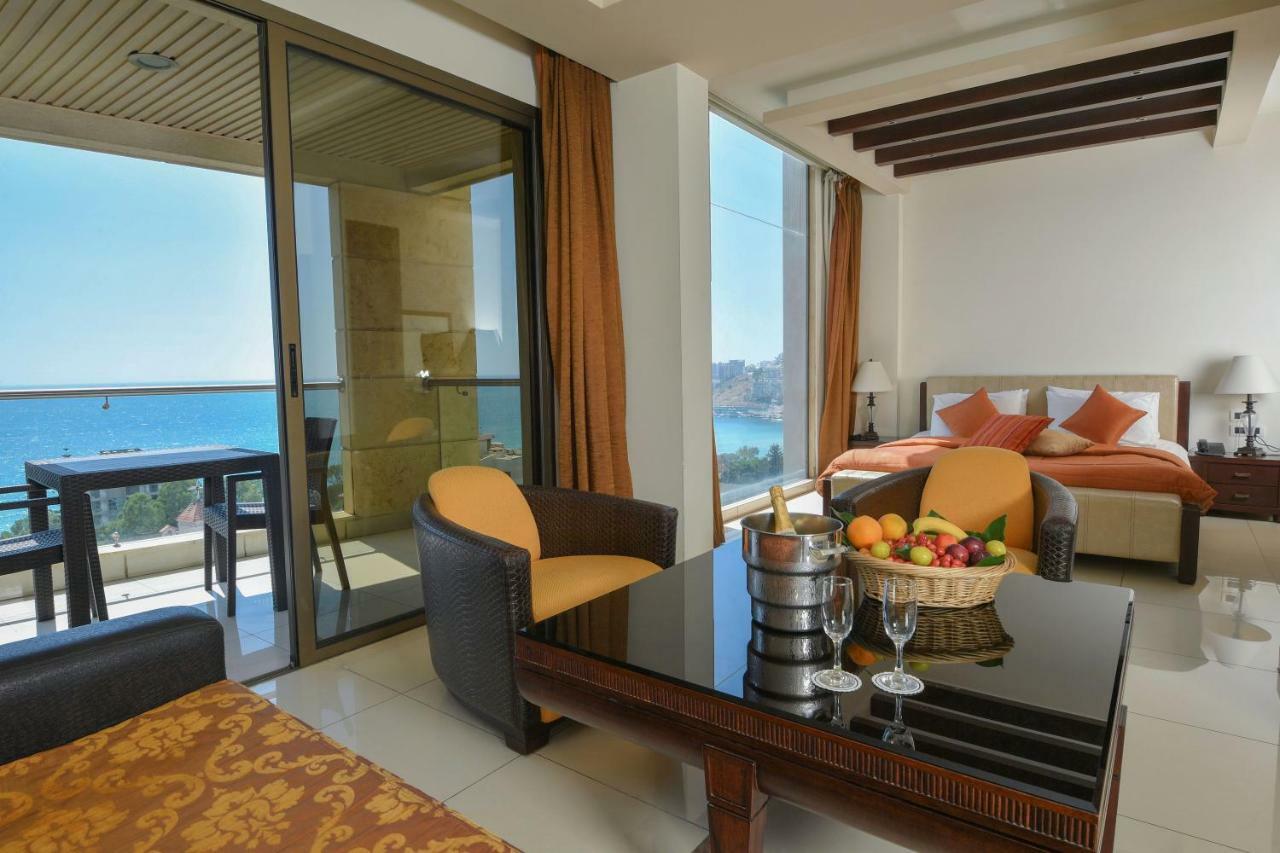 Hollywood Inn Boutique Hotel Jounieh Exterior foto