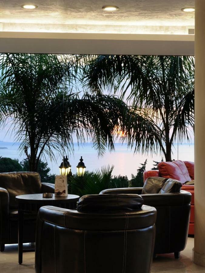 Hollywood Inn Boutique Hotel Jounieh Exterior foto