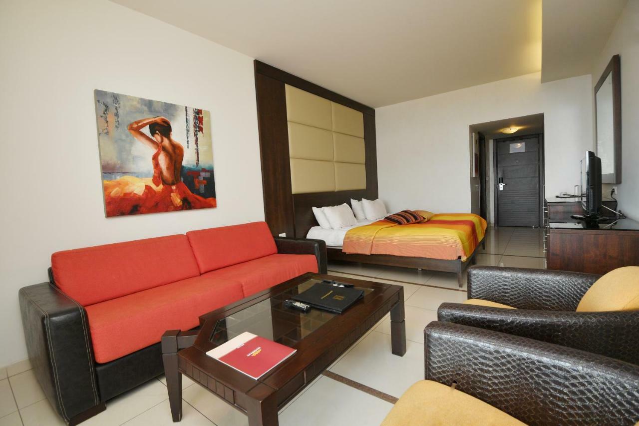 Hollywood Inn Boutique Hotel Jounieh Exterior foto